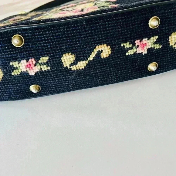 Vintage 1950s Floral Needlepoint Handbag *HOST PICK* - Picture 4 of 8